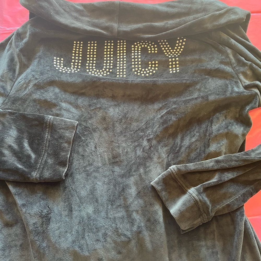 Juicy Couture Black Velour bathrobe - Picture 2 of 6
